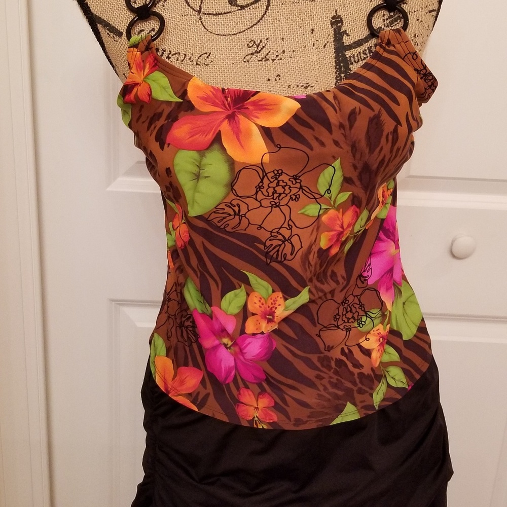 Beach Native Multicolor floral swim top size 14-16